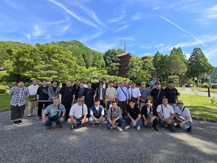 集合写真 6月12日・13日の2日間、新体制となって初めての合同社員旅行で山口県を訪れました。